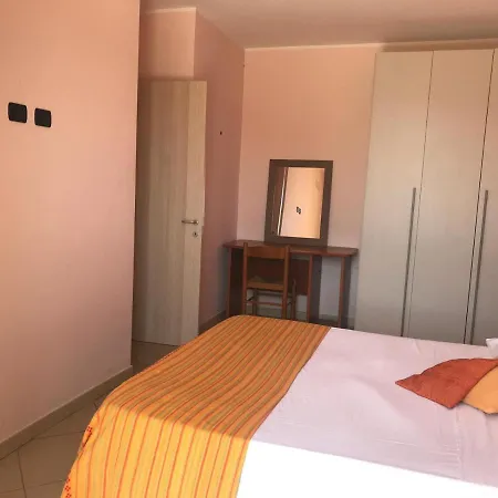 Vakantiehuis Trilocale In Zona Lidi Via Salento, 18